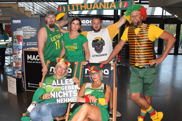 Lithuania fans at the Basketball World Cup in front of the NADA live tool