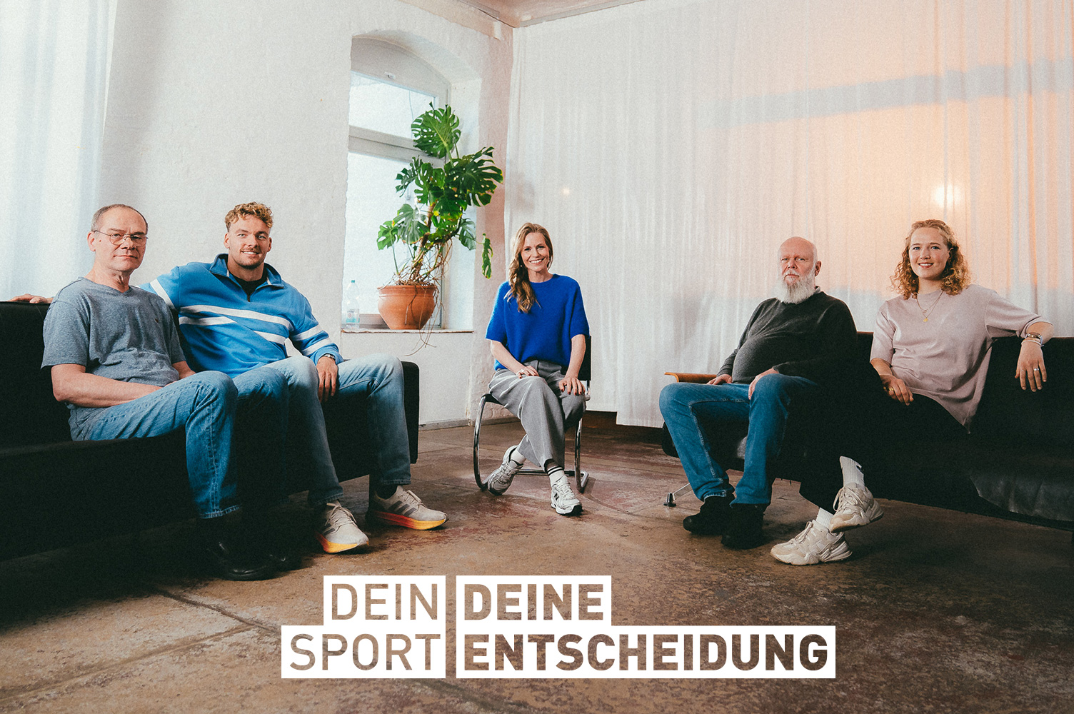 Die Teilnehmenden bei der Talk-Runde zur Kampagne Dein Sport. Deine Entscheidung.