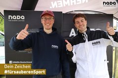 Das Foto von Besuchern bei der Kick-off Veranstaltung der Challenge Roth. 